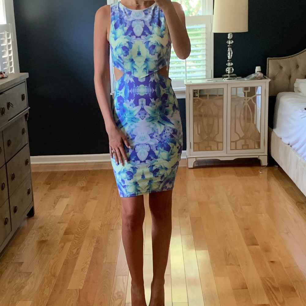 Donna Mizani mini dress